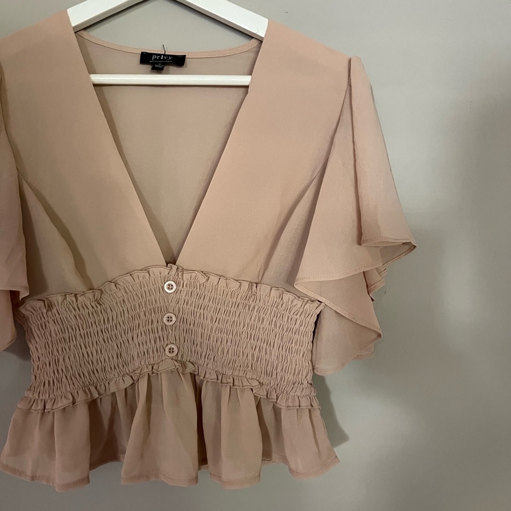Pink Ruffled Sleeve Top. - Picture 4 of 7